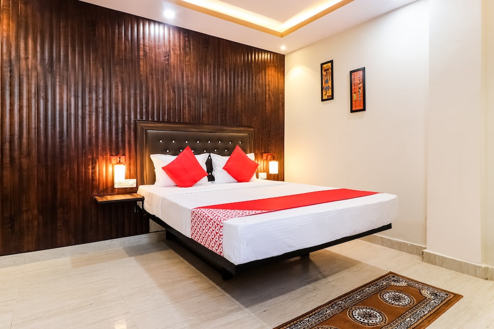 OYO Hotel Arma Inn Near Jama Masjid, Alambagh Lucknow, Lucknow