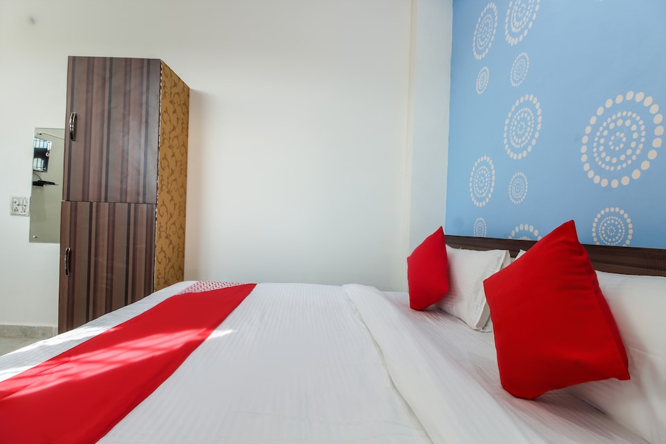 Collection O 60794 A One Residency And Restaurant, NH2 Highway Mathura, Mathura
