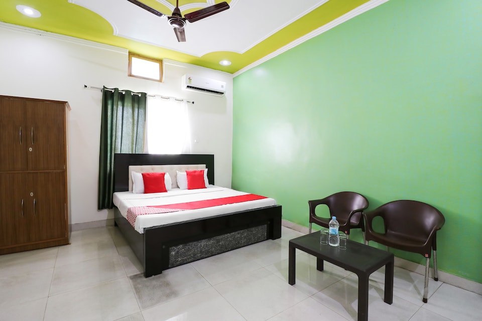 OYO 60833 Hotel Delight And Restaurant, Dehradun Airport, Dehradun