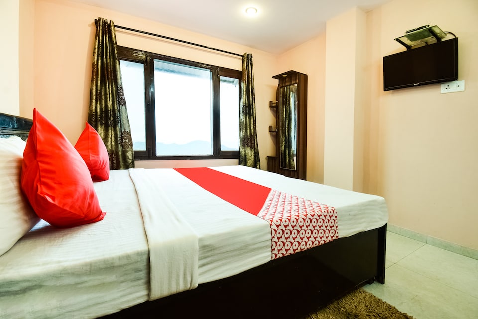 OYO 60837 The Hanu Shimla, The Mall Road-Shimla, Shimla