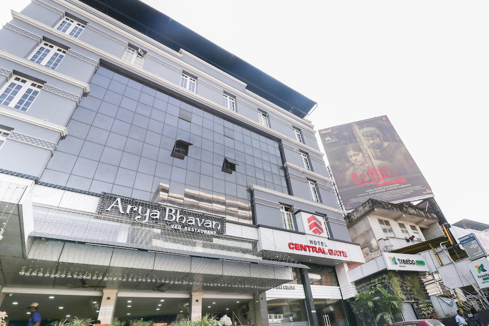 Capital O 60841 Central Gate Hotel, Calicut City-II, Calicut