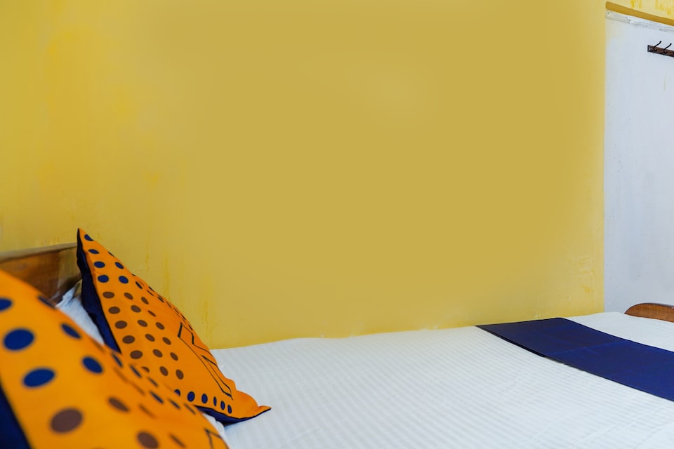 SPOT ON 60849 Xclusive Service Apartments Guest House, VIP Road Kolkata, Kolkata