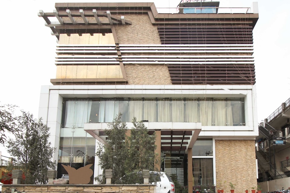 OYO 4964 Golden Oyster Suites, Dehradun ISBT, Dehradun