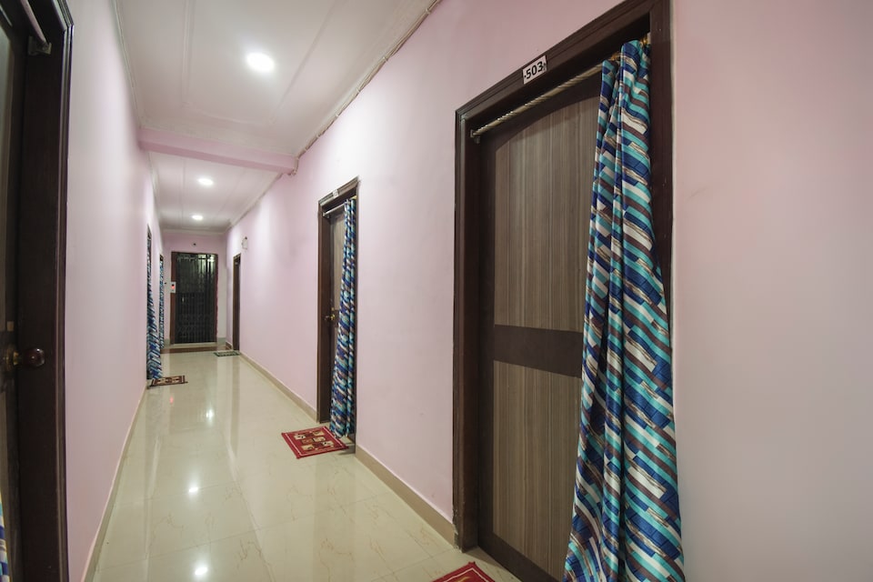 OYO 60878 Life Guest House, Salt Lake Kolkata, Kolkata