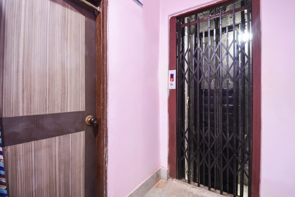 OYO 60878 Life Guest House, Salt Lake Kolkata, Kolkata
