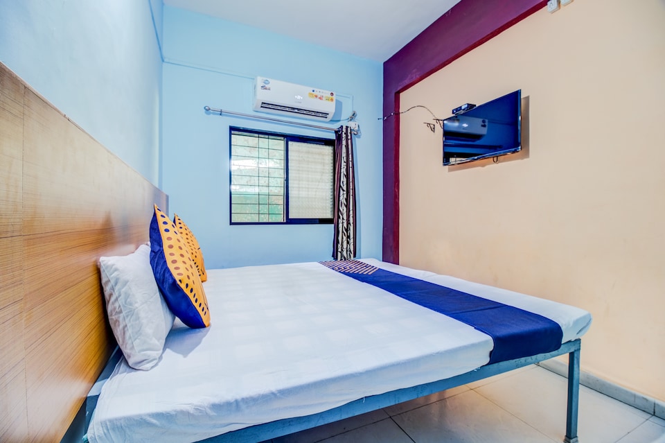 SPOT ON 60884 Hotel Shri Krupa, Karjat city, Karjat