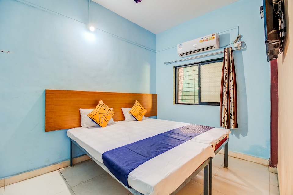SPOT ON 60884 Hotel Shri Krupa, Karjat city, Karjat