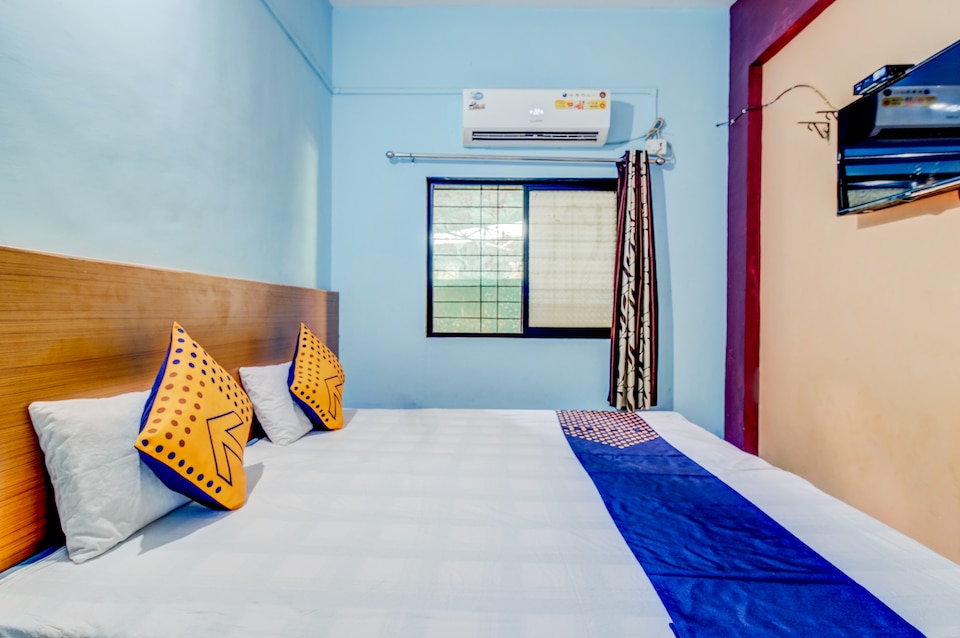 SPOT ON 60884 Hotel Shri Krupa, Karjat city, Karjat