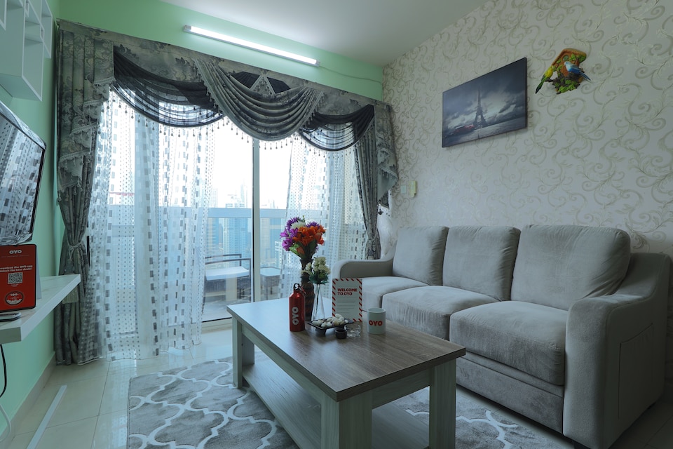 OYO Home 301 2BHK Dubai Gate 1 JLT, Jumeirah Lake Towers Dubai, Dubai