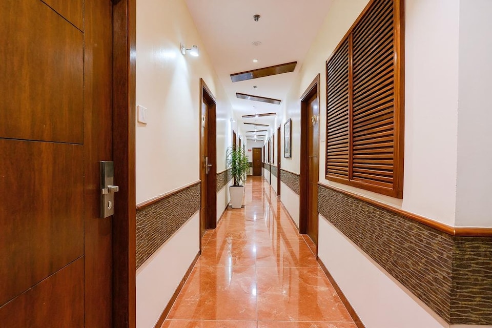 Super Townhouse Oak Times Square Le Western, Mumbai International Airport, Mumbai