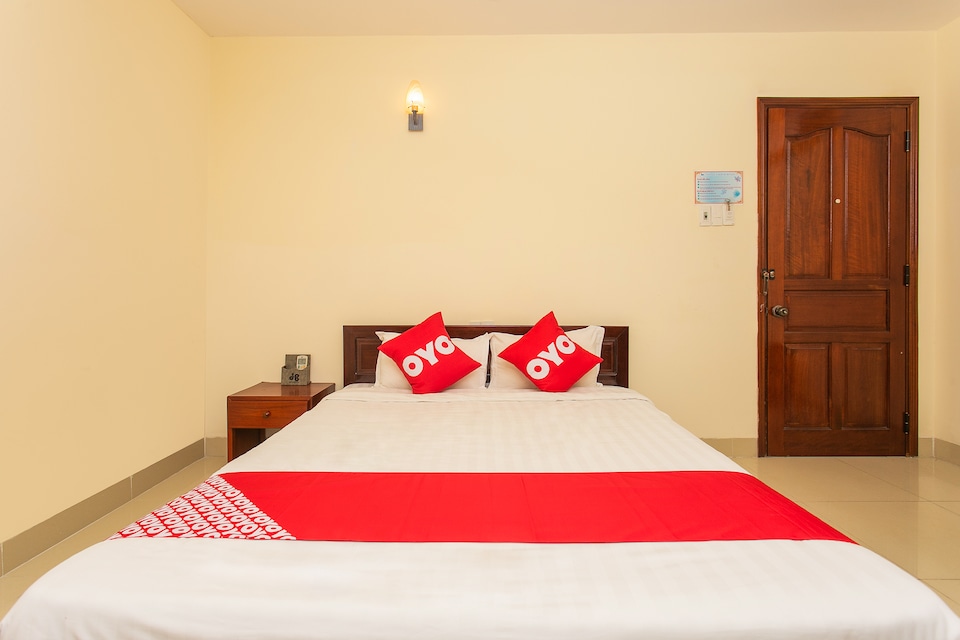 OYO 375 Hoa Binh Hotel, Thanh Khe District, Da-Nang