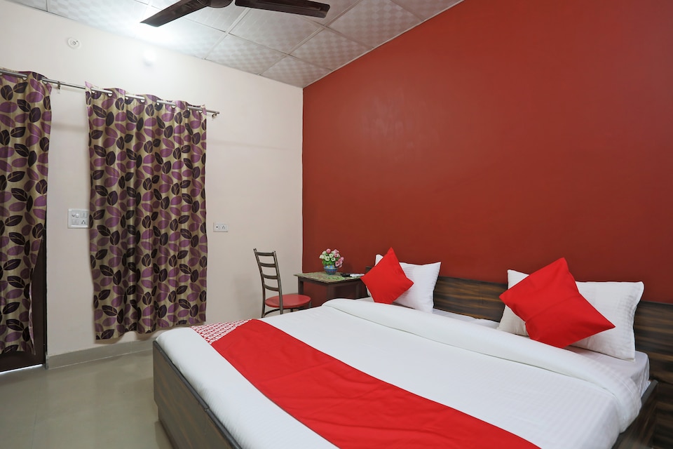 OYO 60916 Rajya resort, Old Gurgaon, Gurgaon