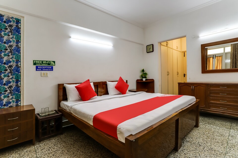 OYO 60937 Five Star Guest House, Karol Bagh Delhi, Delhi