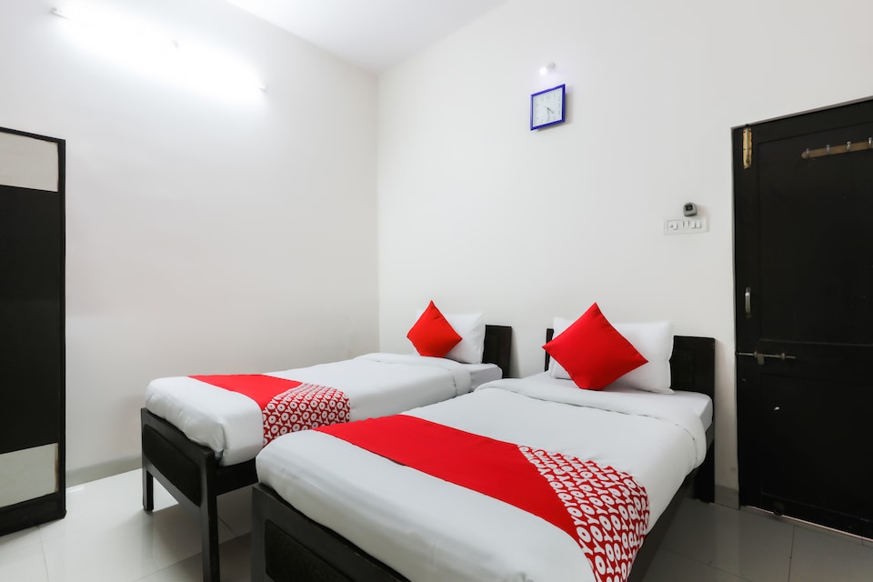 OYO 60949 Hukam Guest House, Vijay Nagar Indore, Indore