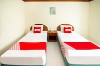 OYO 320 Regent 2002 Guest House