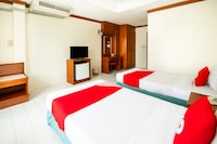 OYO 320 Regent 2002 Guest House