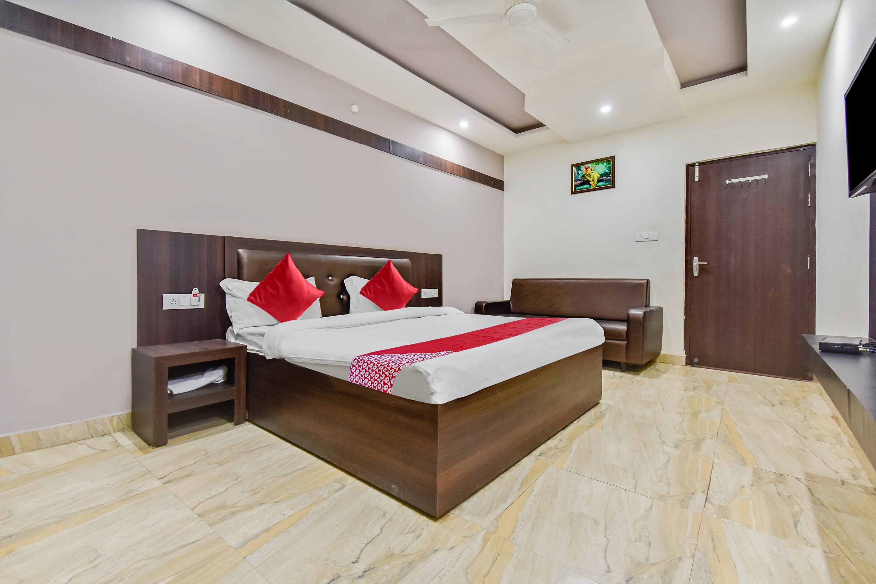 Hotels with Banquet Facilities Gwalior     4000 night