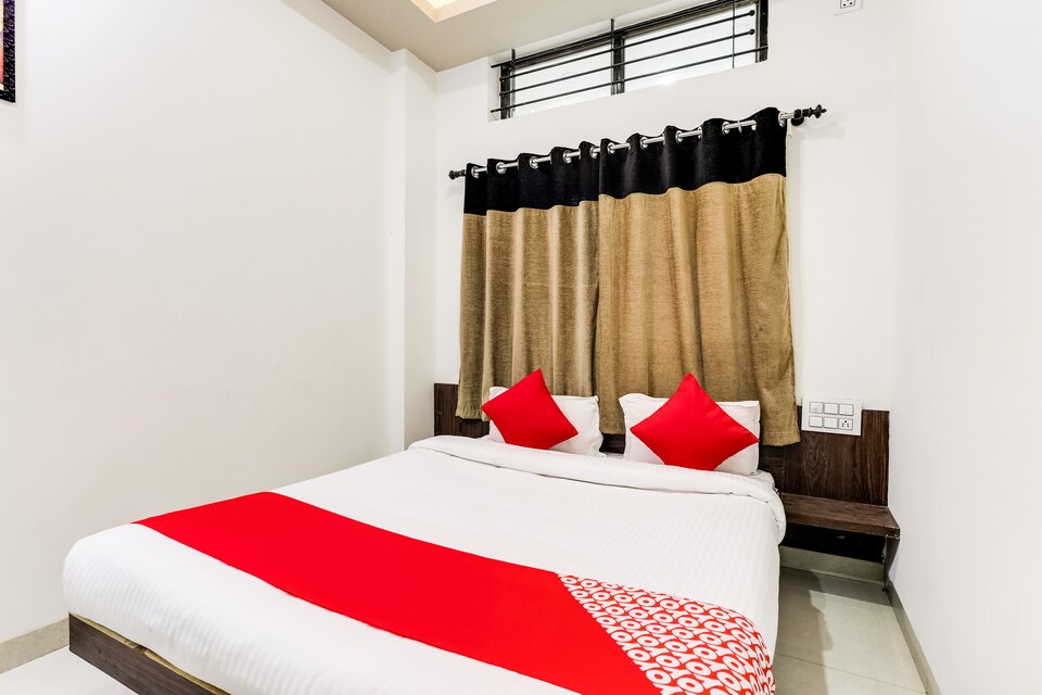 OYO 60982 Hotel Vinayak Residency, Dhamnod, Maheshwar