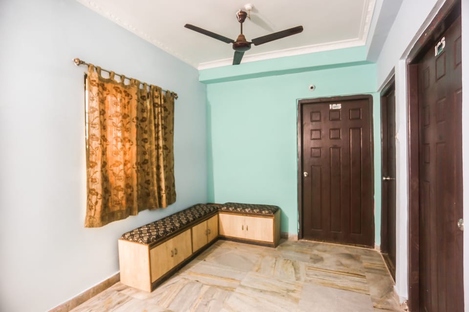 OYO 60994 The Venerate, Railway Station Bhubneshwar, Bhubaneswar
