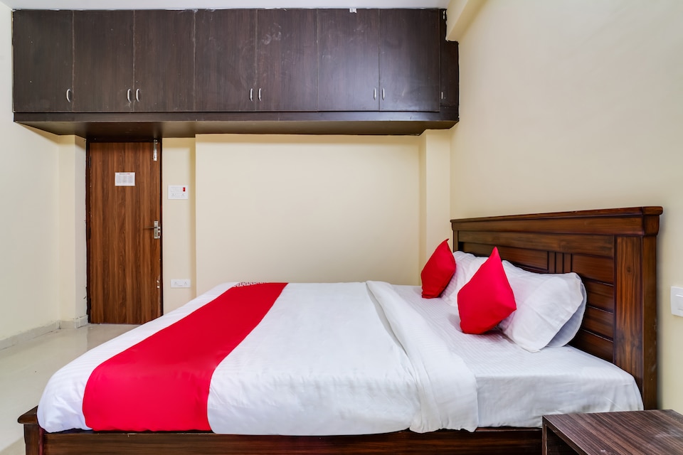 OYO 61008 Armaan Suites, Gachibowli, Hyderabad