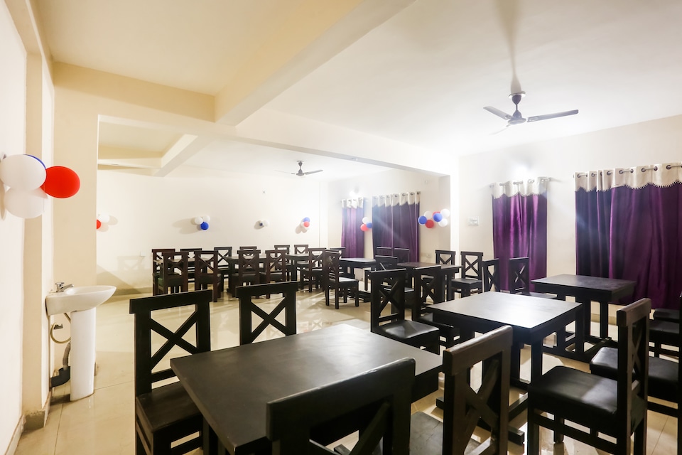 Capital O 61018 Sri Krishna Guest House, Swargdwar Puri, Puri