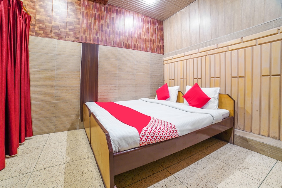 Flagship 61031 Naini View Guest House, Avas Vikas, Rudrapur