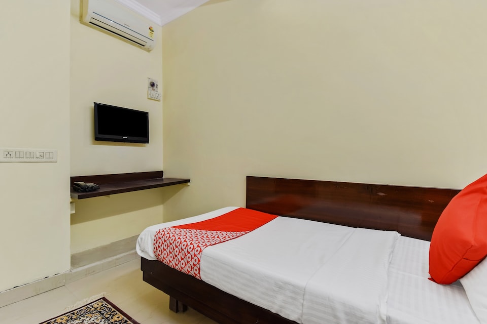 OYO Hotel Kala Residency, C Scheme Jaipur, Jaipur