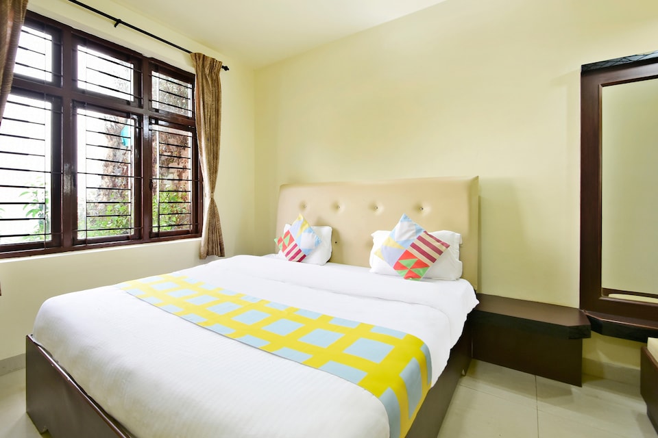 OYO Home 61043 Elegant 2bhk Elk Hill, Ooty Town, Ooty