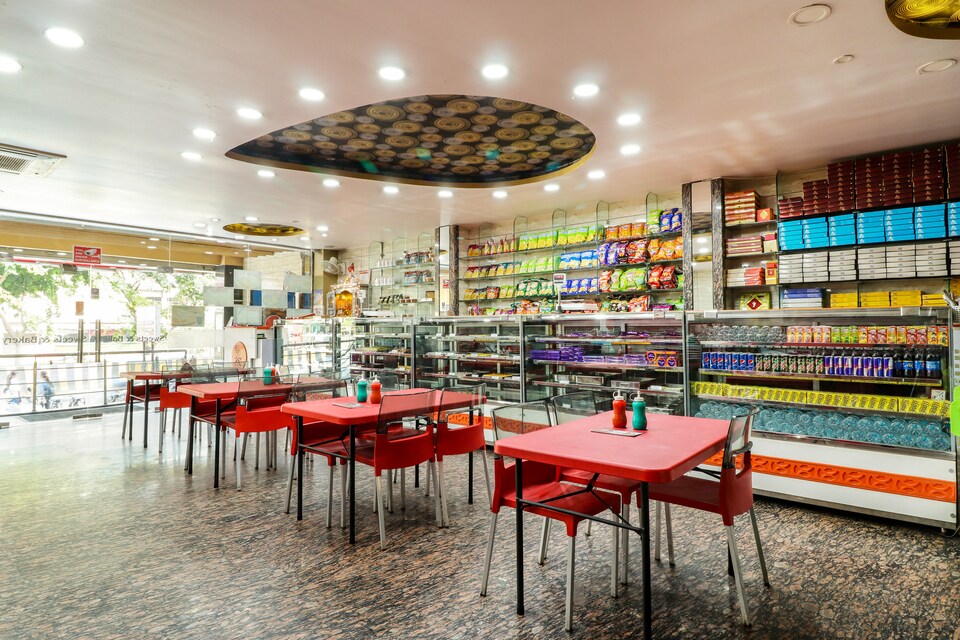 OYO 61050 S S K Continental, Barra Kanpur, Kanpur