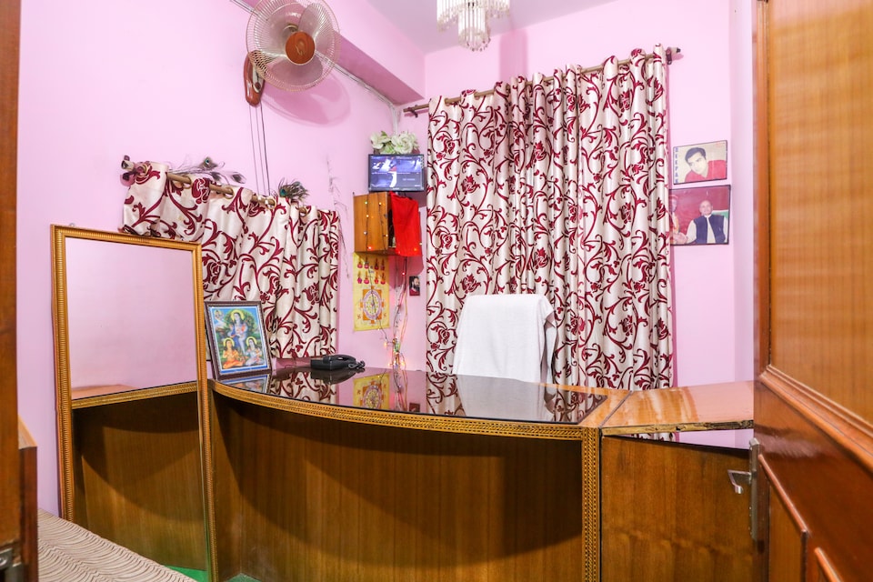 OYO 61084 Geeta Palace , Hamirpur city, Hamirpur