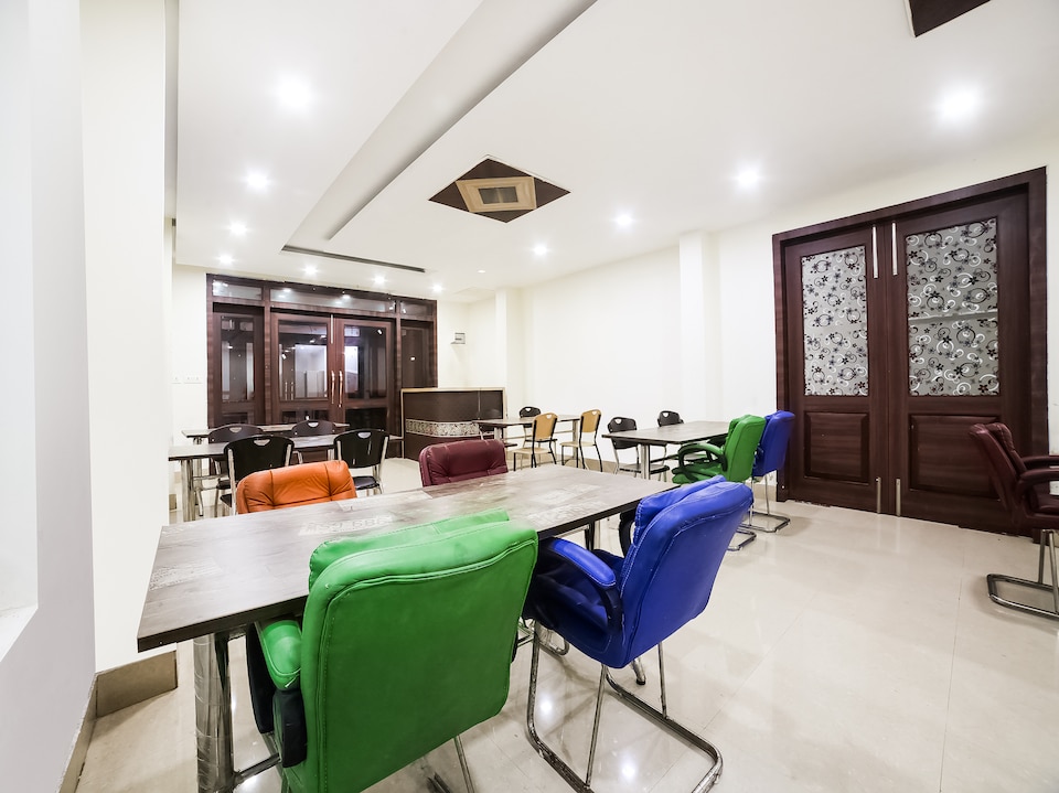 Collection O 50109 Expo Suites Knowledge Park III, Greater Noida, Noida