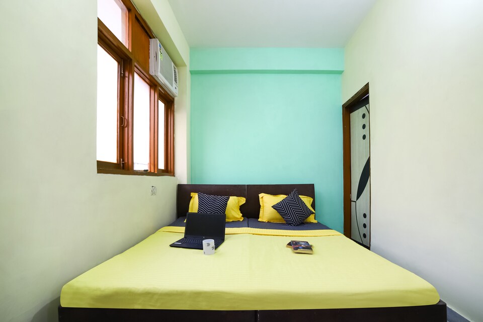 OYO LIFE DEL2046 Nr Laxmi Nagar Metro, South Delhi East, Delhi