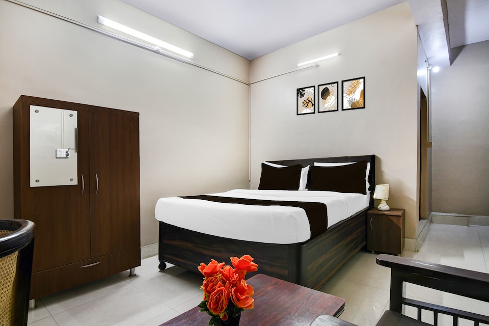 Super  Collection O NIT More Adityapur Formerly Hotel Subheksha, Adityapur, Jamshedpur