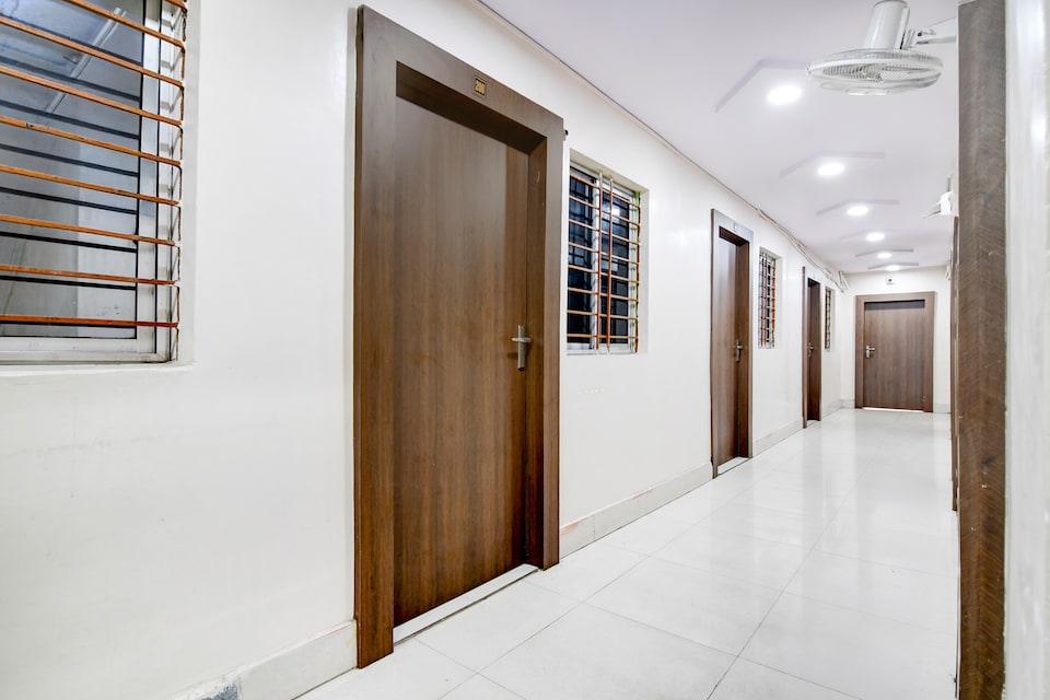 Super  Collection O NIT More Adityapur Formerly Hotel Subheksha, Adityapur, जमशेदपुर
