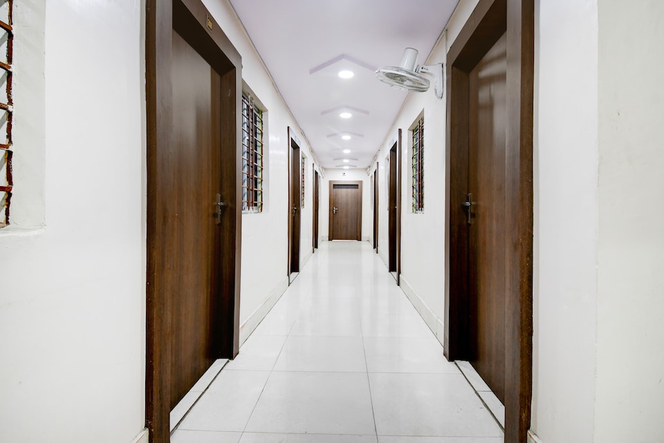 Super  Collection O NIT More Adityapur Formerly Hotel Subheksha, Adityapur, जमशेदपुर