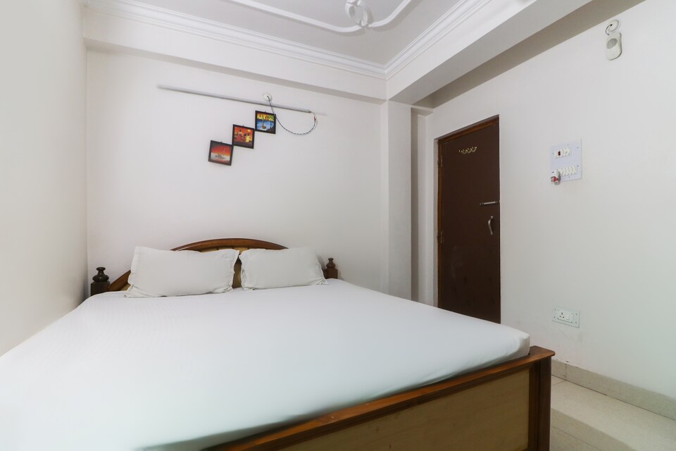 SPOT ON 61103 Hotel Deeshu, Railway Station Begusarai, Begusarai