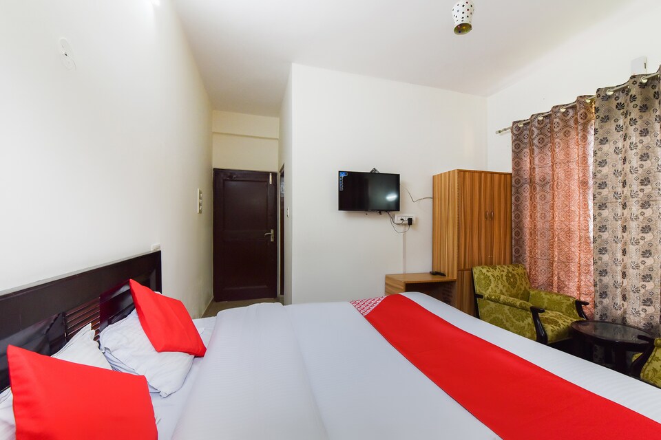 OYO 61121 The Spot Valley, Mandi, Mandi