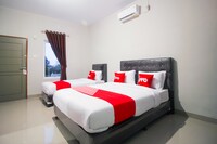 OYO 1653 Fajar Residence