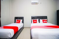 OYO 1653 Fajar Residence