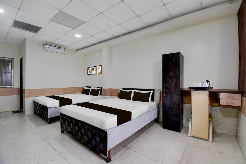 Hotel O Talegaon MIDC Formerly Goodluck Lodge, Talegaon, Pune