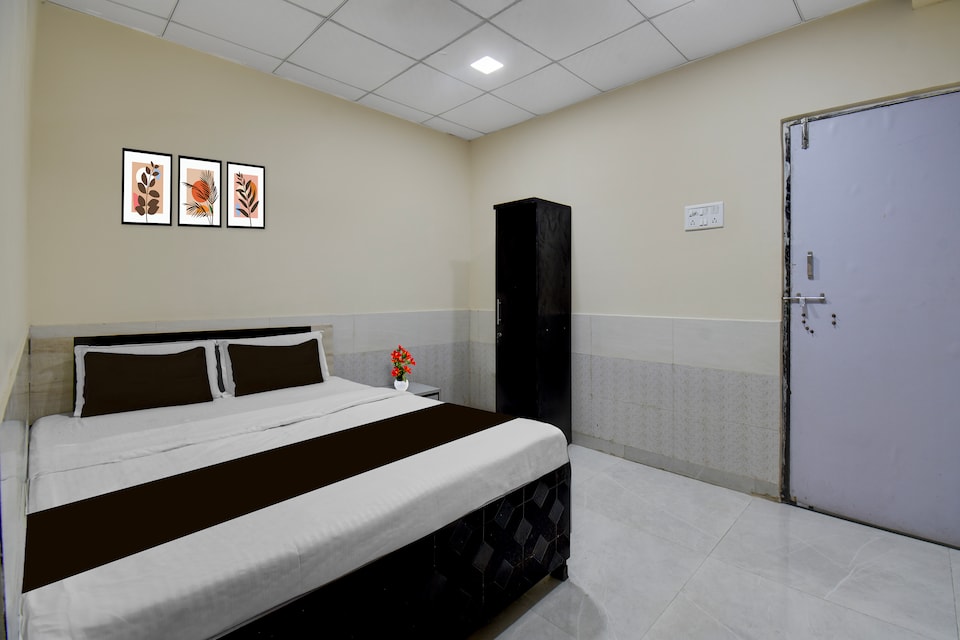Hotel O Talegaon MIDC Formerly Goodluck Lodge, Talegaon, Pune