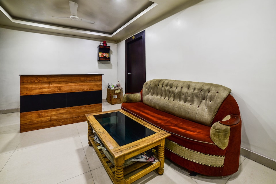 OYO 61142 Shaurya Villa, Bailey Road, Patna