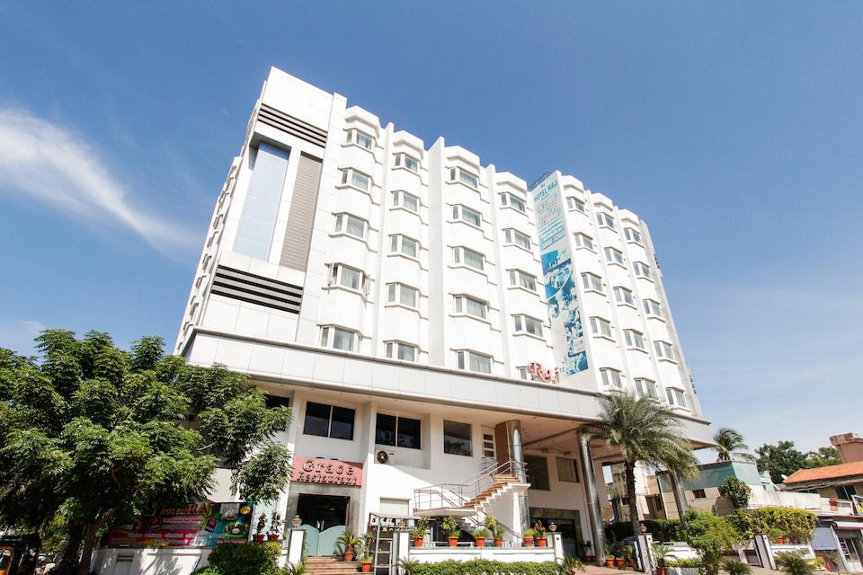 Capital O 61144 Hotel Raj, Thoothukudi City center, Tuticorin