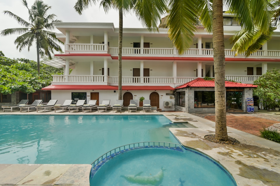 OYO 4977 Kristal Sands Beach Resort, Calangute Goa, गोवा