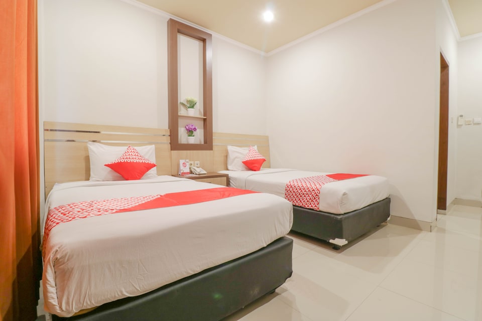 OYO 1655 Grand Senggigi Hotel, Senggigi, Lombok