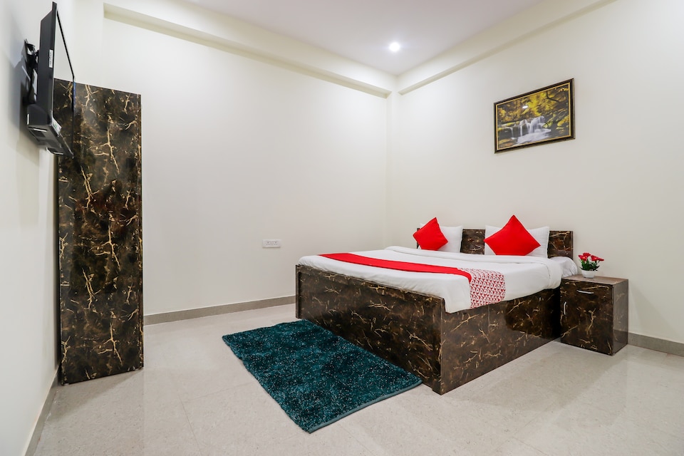 OYO 61176 Phenix Inn, Alambagh Lucknow, Lucknow