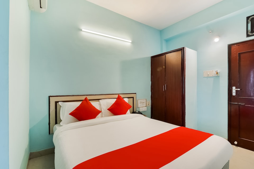 OYO Flagship 61193 Hotel Imraan Rajendra chowk, Ranchi Railway Station, Ranchi