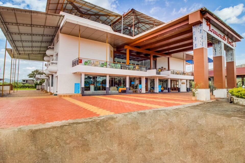 Capital O 61208 Fountain Inn, Mangaon, Mangaon