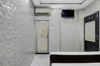 Hotel O Girish Park Metro Station Kolkata Formerly Babu Lal Soni Guest House