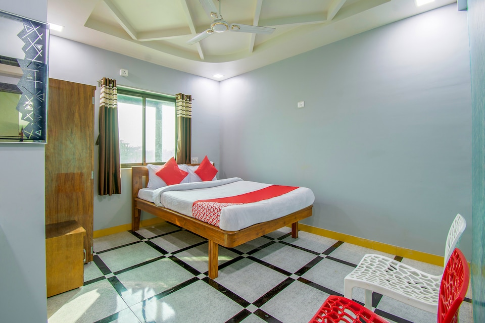 OYO 61242 Sk Restaurant And Lodging , Mangaon, Mangaon